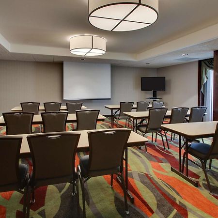 Drury Inn & Suites بولينغ غرين المظهر الخارجي الصورة