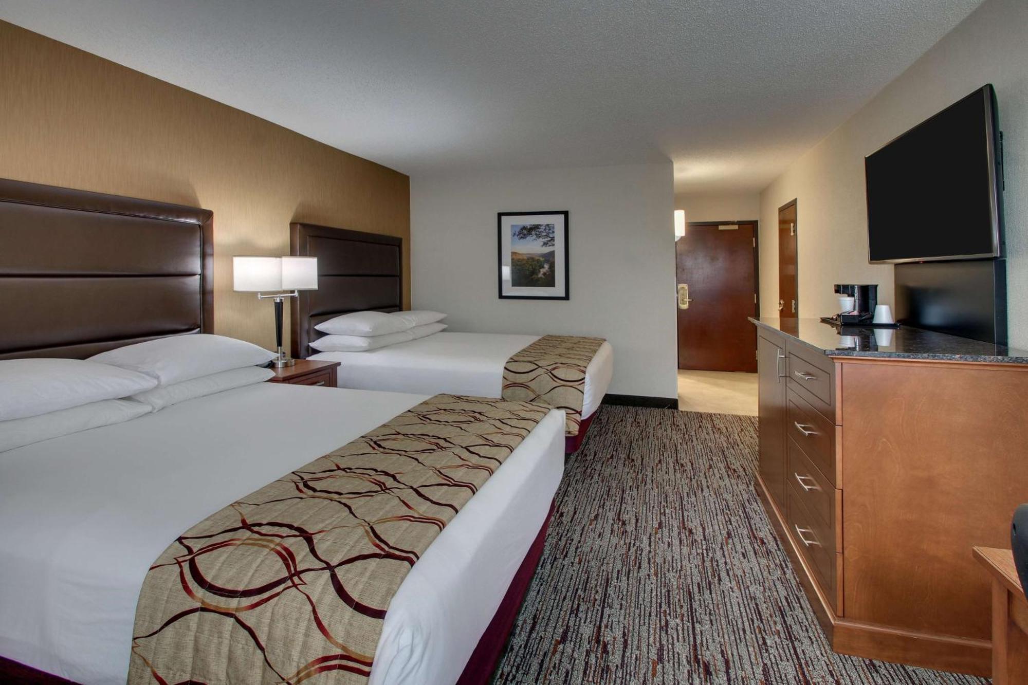 Drury Inn & Suites بولينغ غرين المظهر الخارجي الصورة
