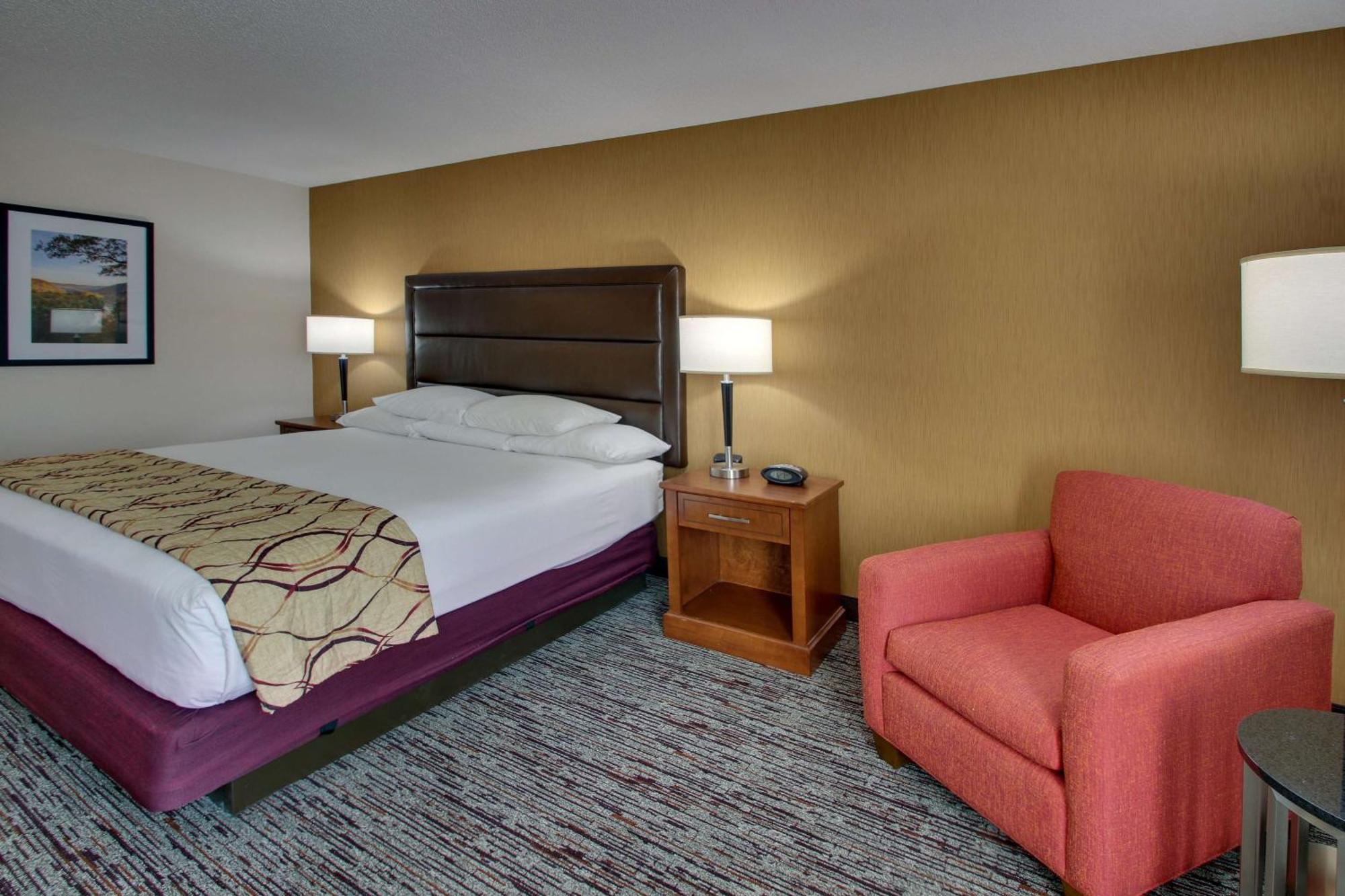 Drury Inn & Suites بولينغ غرين المظهر الخارجي الصورة