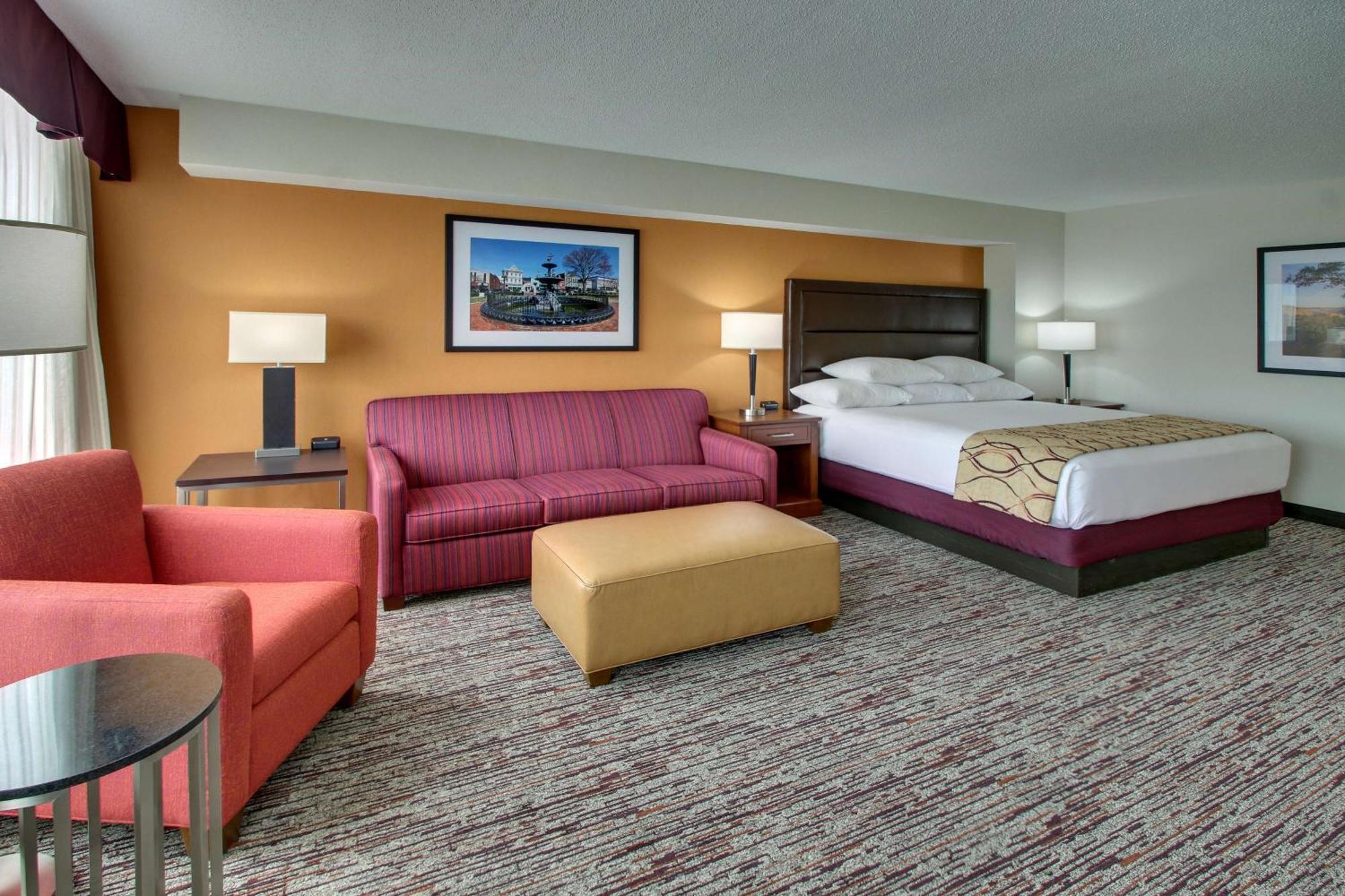 Drury Inn & Suites بولينغ غرين المظهر الخارجي الصورة
