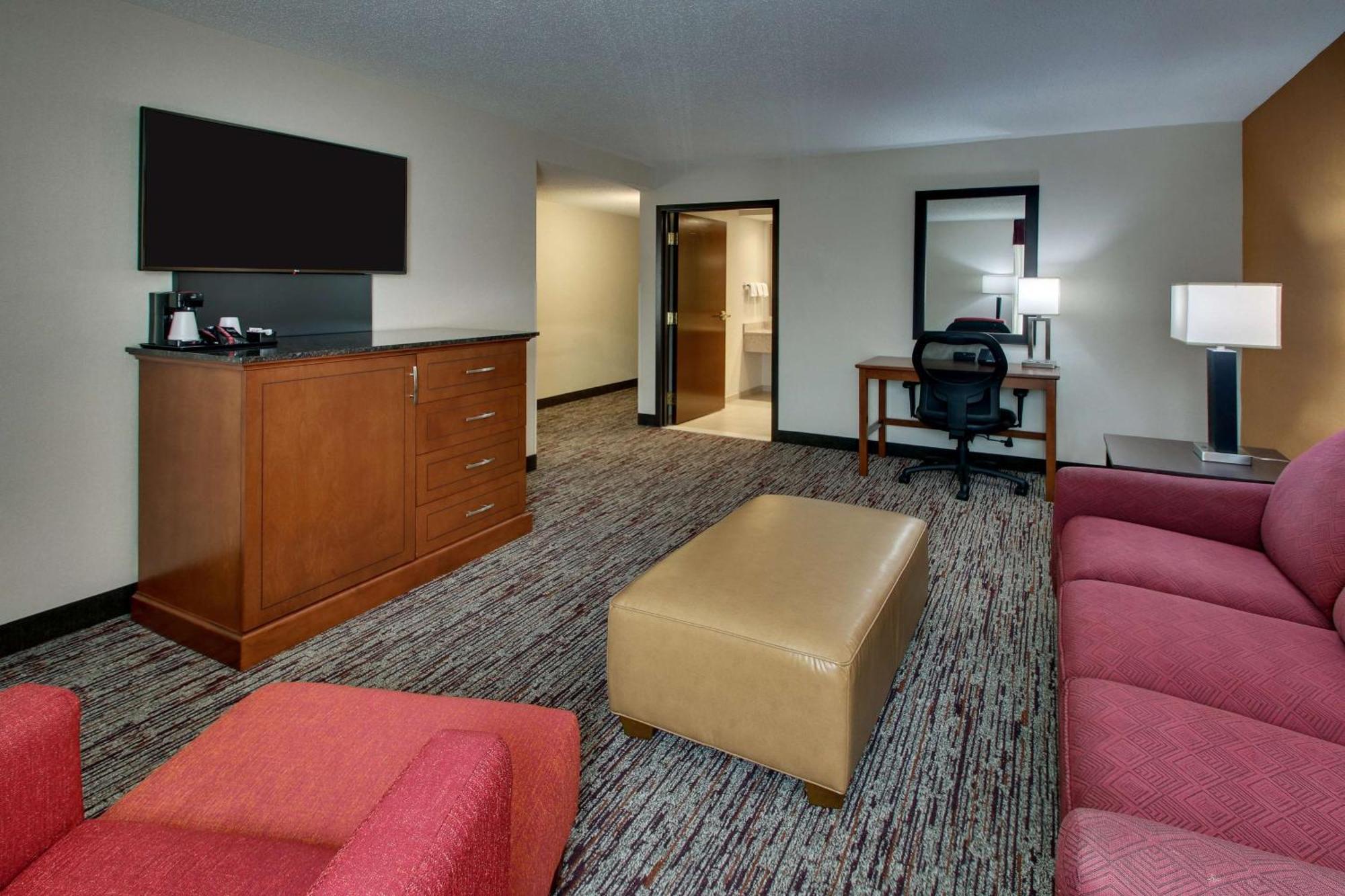 Drury Inn & Suites بولينغ غرين المظهر الخارجي الصورة