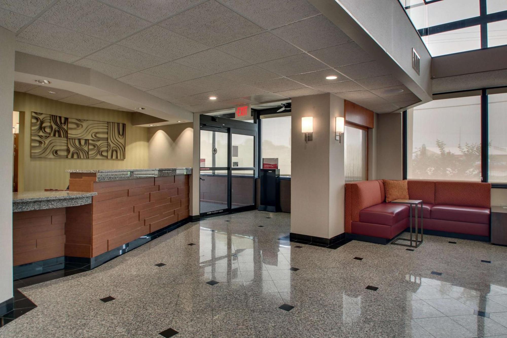 Drury Inn & Suites بولينغ غرين المظهر الخارجي الصورة