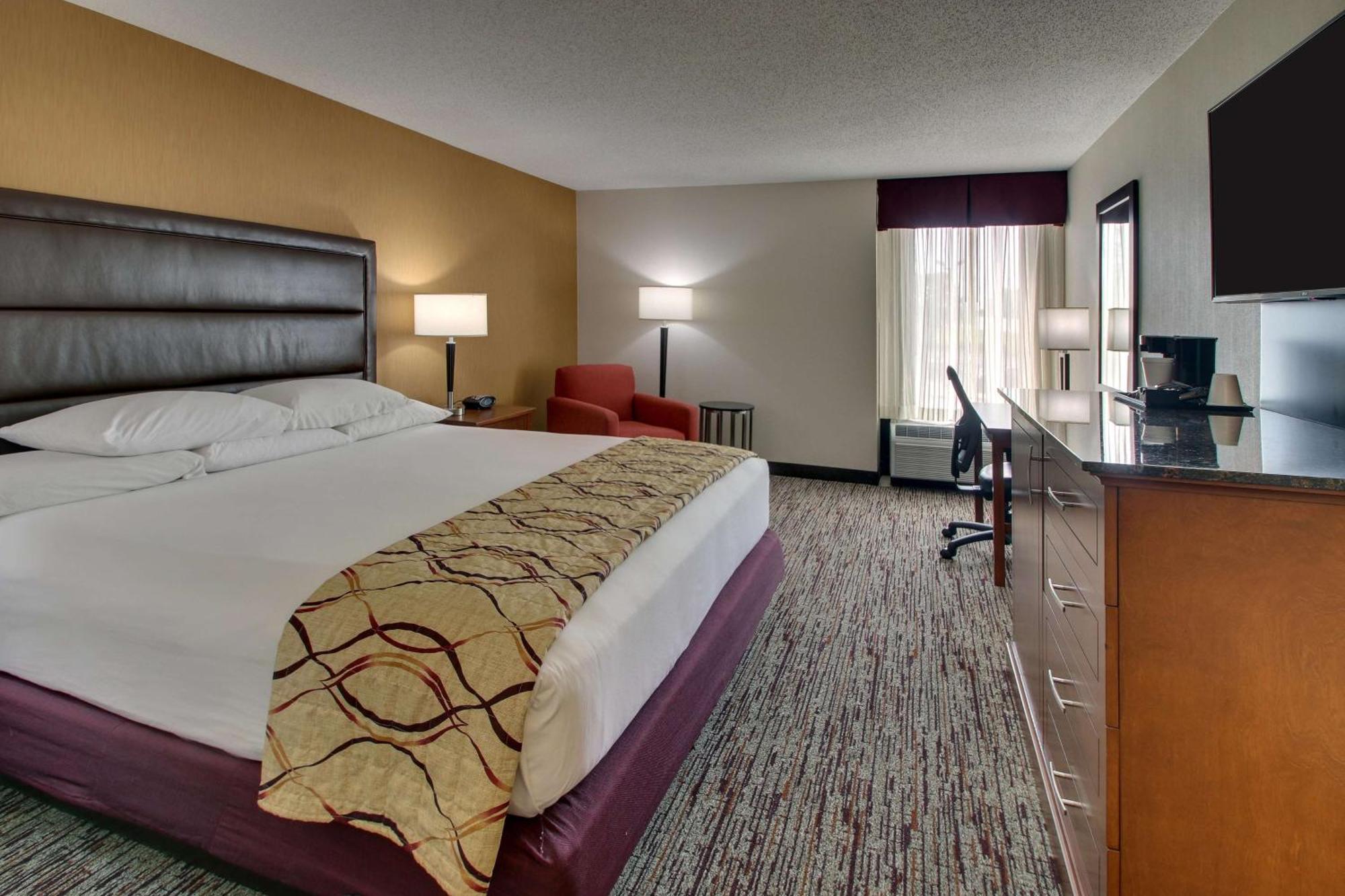 Drury Inn & Suites بولينغ غرين المظهر الخارجي الصورة