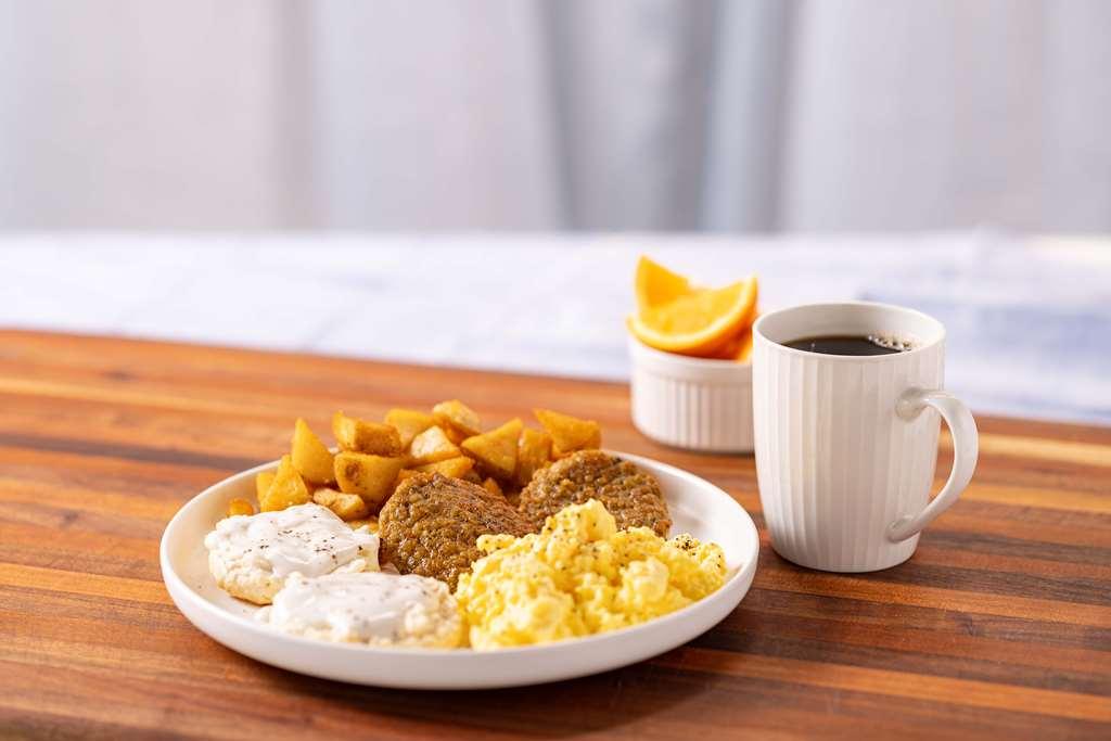 Drury Inn & Suites بولينغ غرين المطعم الصورة